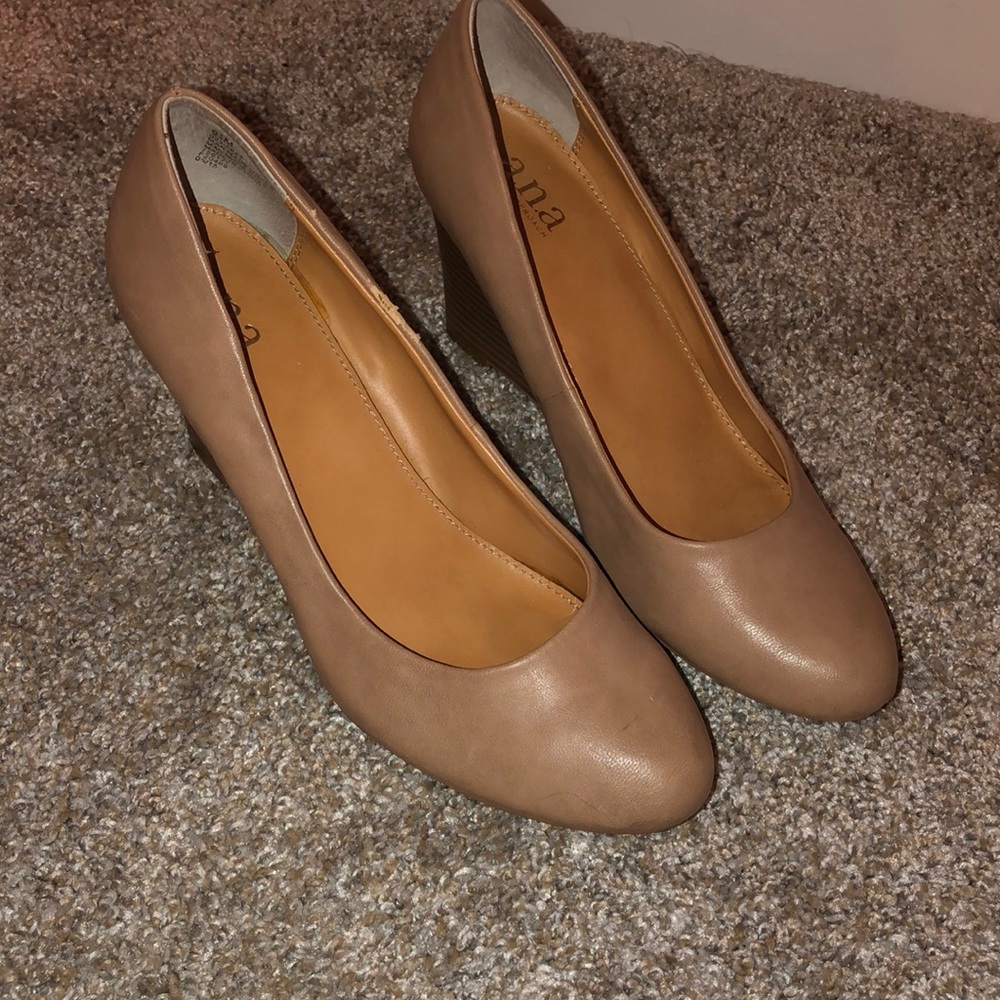 Tan wedges heels